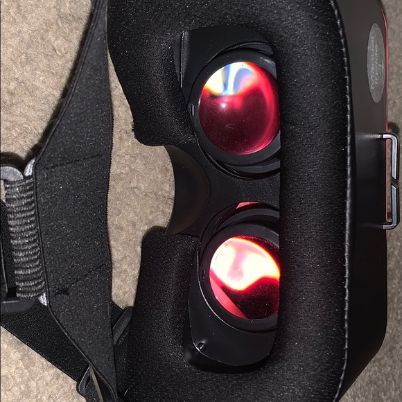 Virtual reality headset - Picture 2 of 6